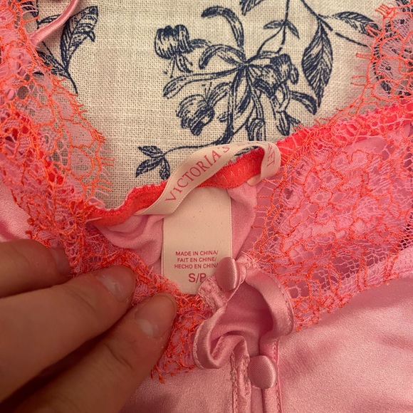 Vintage Victoria’s Secret Pink Sleep Set - Picture 2 of 2